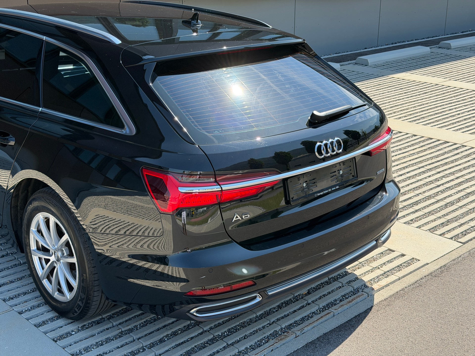 AUDI A6 Avant 40 TDI Design quattro S-tronic-image-31