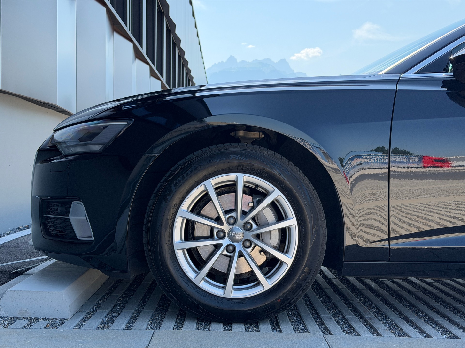 AUDI A6 Avant 40 TDI Design quattro S-tronic-image-6
