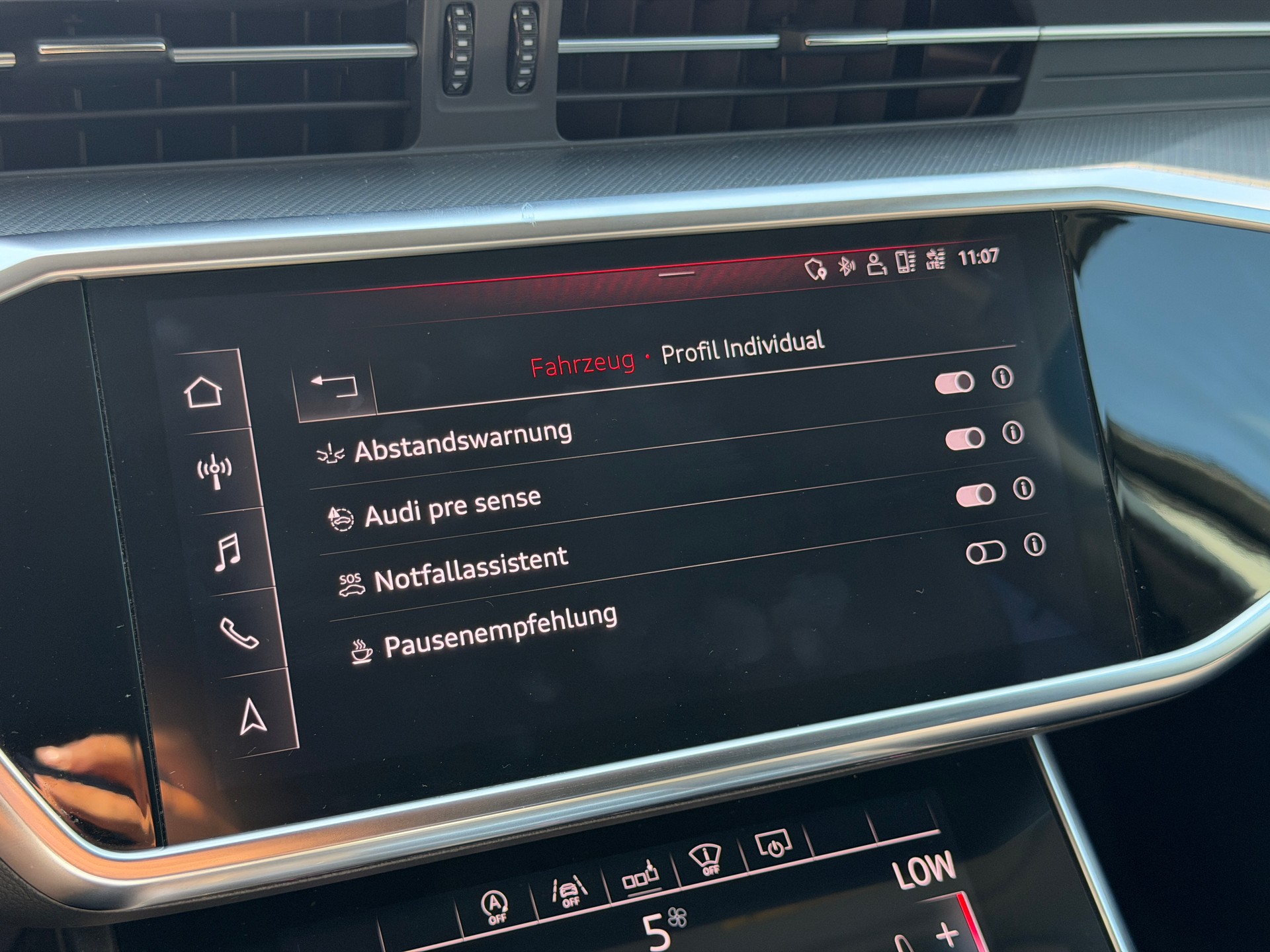 AUDI A6 Avant 40 TDI Design quattro S-tronic-image-22