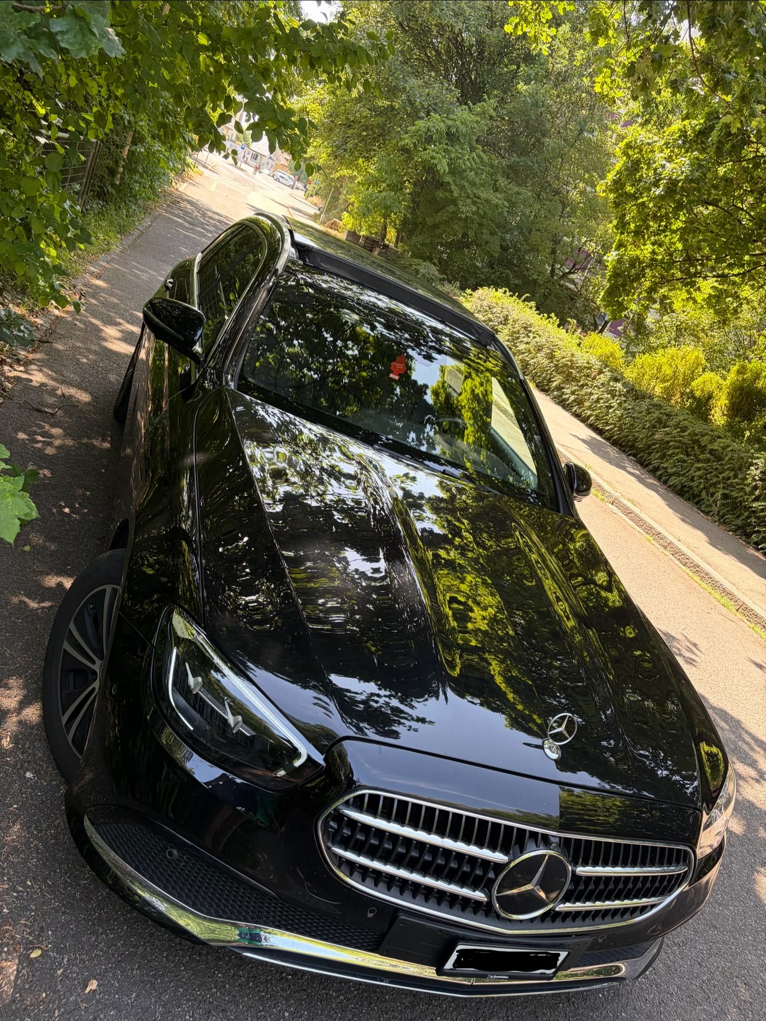 MERCEDES-BENZ E 200 Avantgarde 4matic-image-5