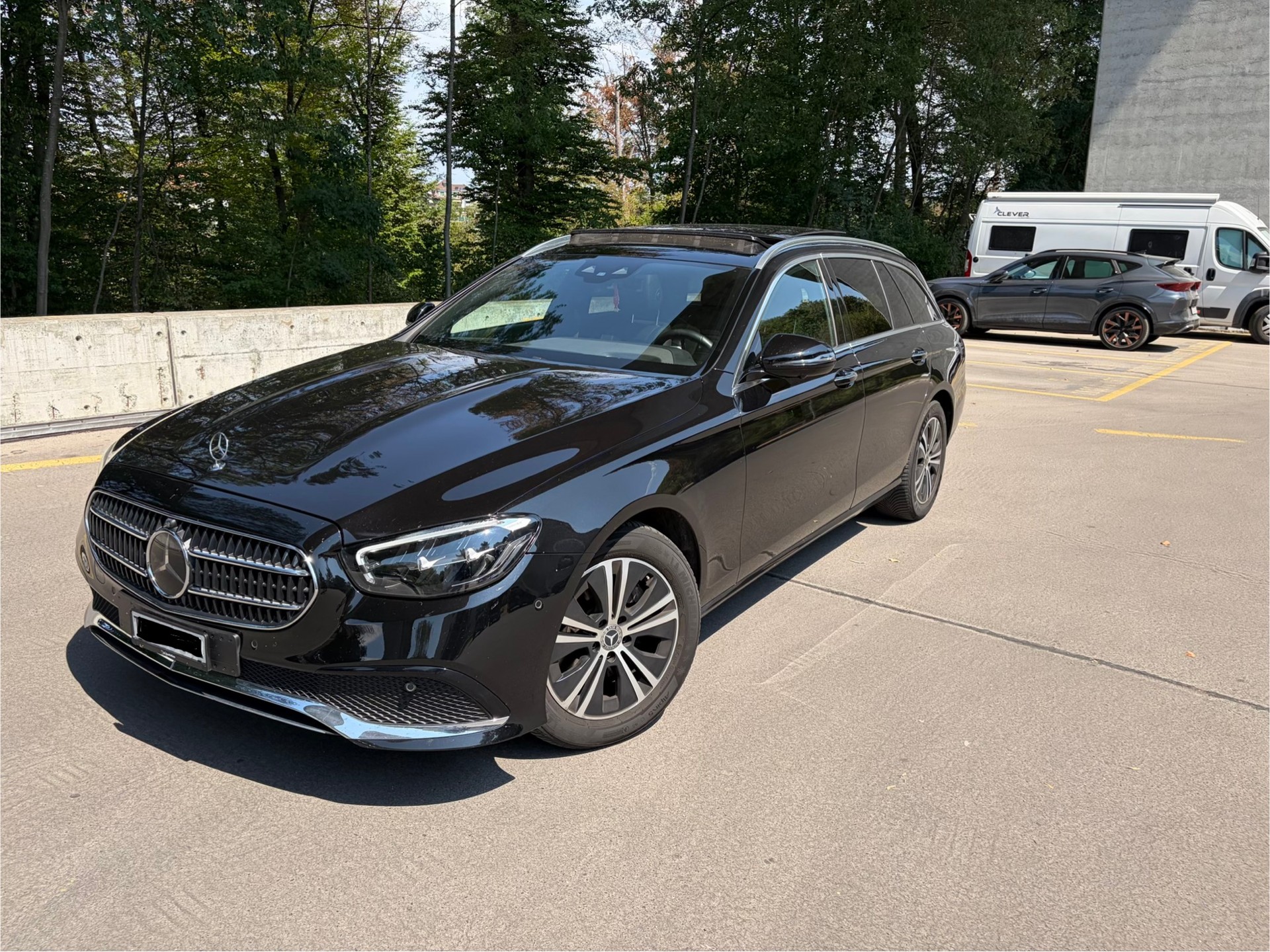 MERCEDES-BENZ E 200 Avantgarde 4matic-image-5
