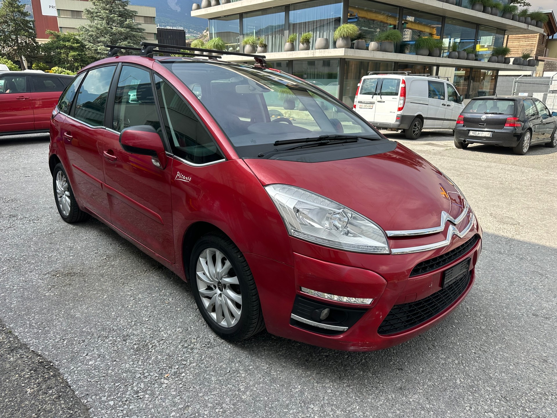 CITROEN C4 Picasso 1.6 HDI 16V Attraction EGS6-image-2