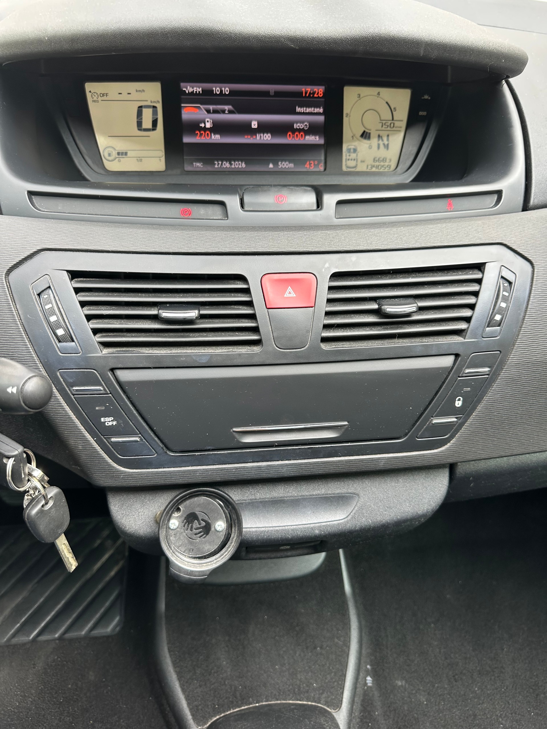 CITROEN C4 Picasso 1.6 HDI 16V Attraction EGS6-image-12