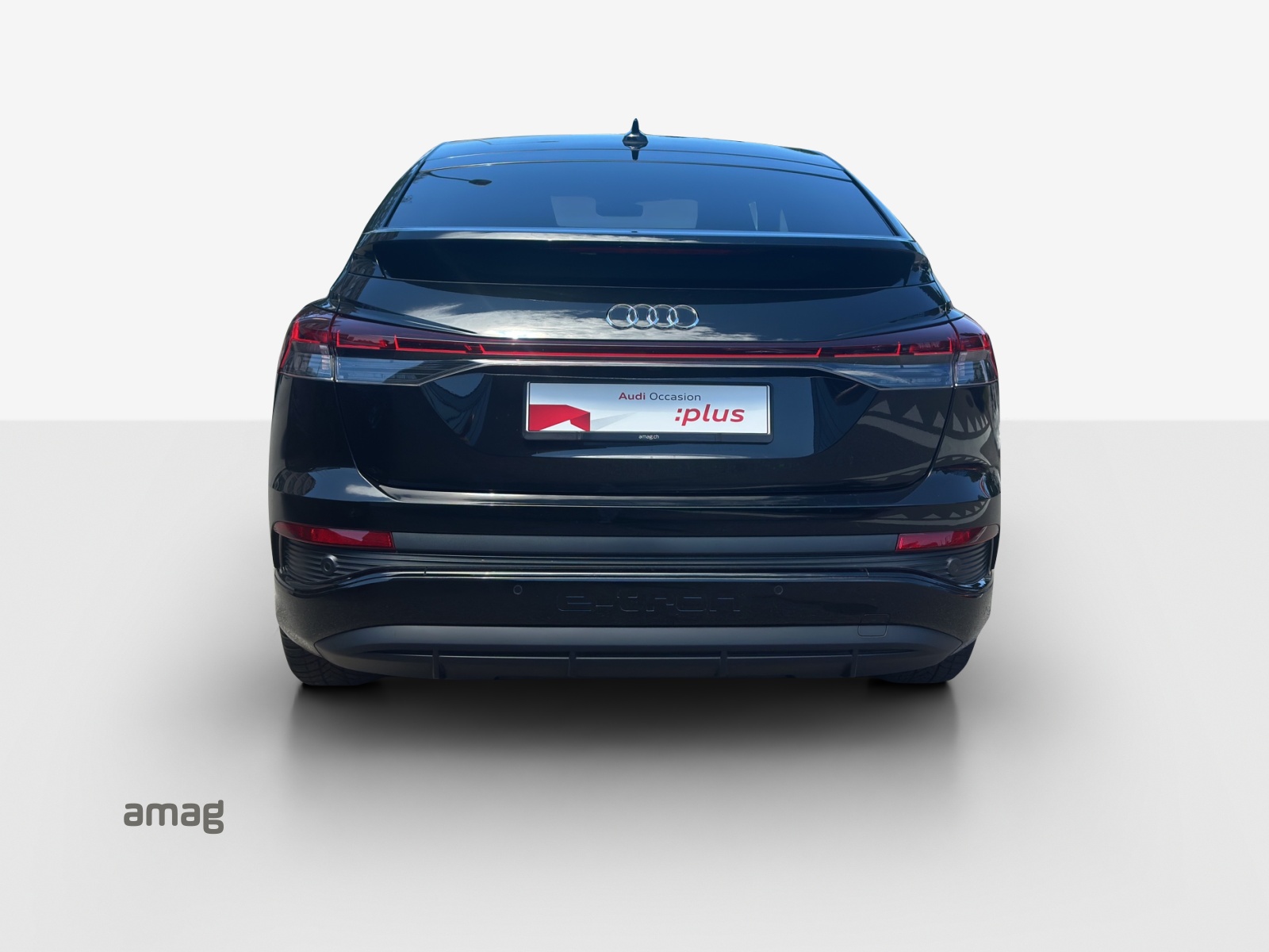 AUDI Q4 Sportback e-tron 35-showroom-element-3