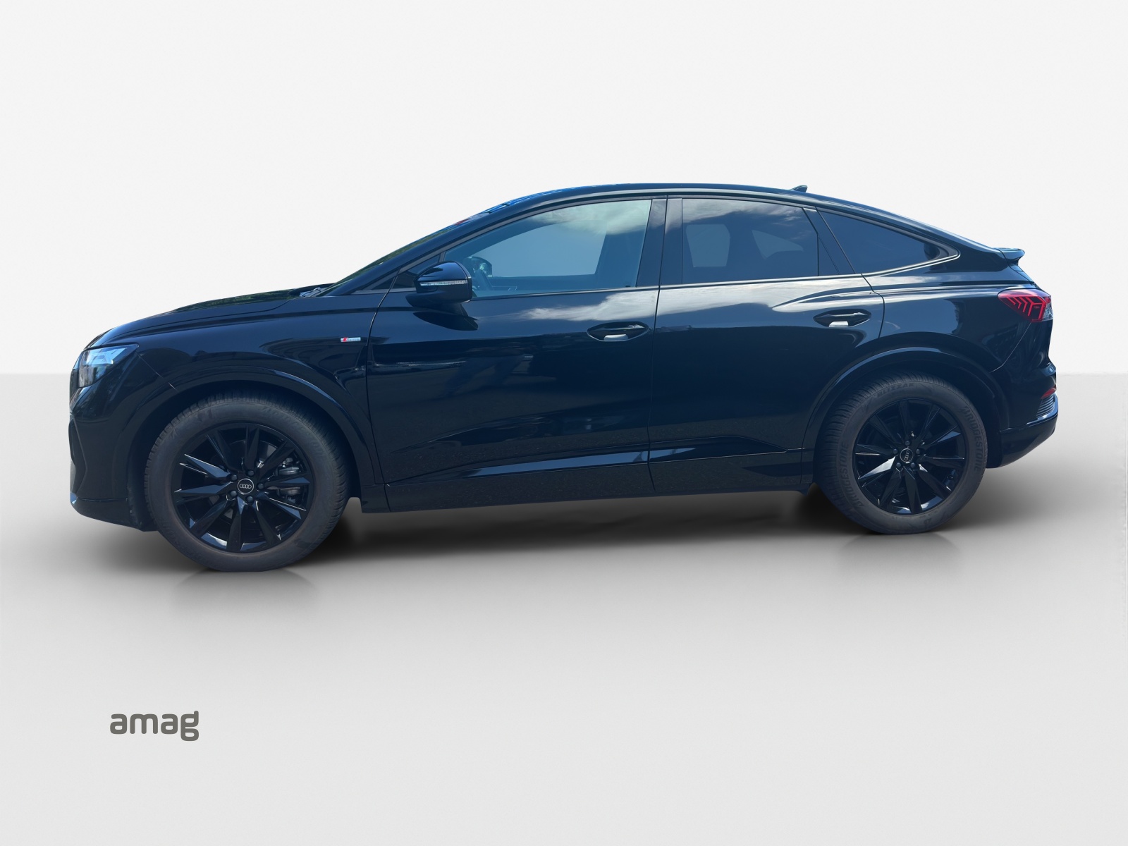 AUDI Q4 Sportback e-tron 35-showroom-element-1