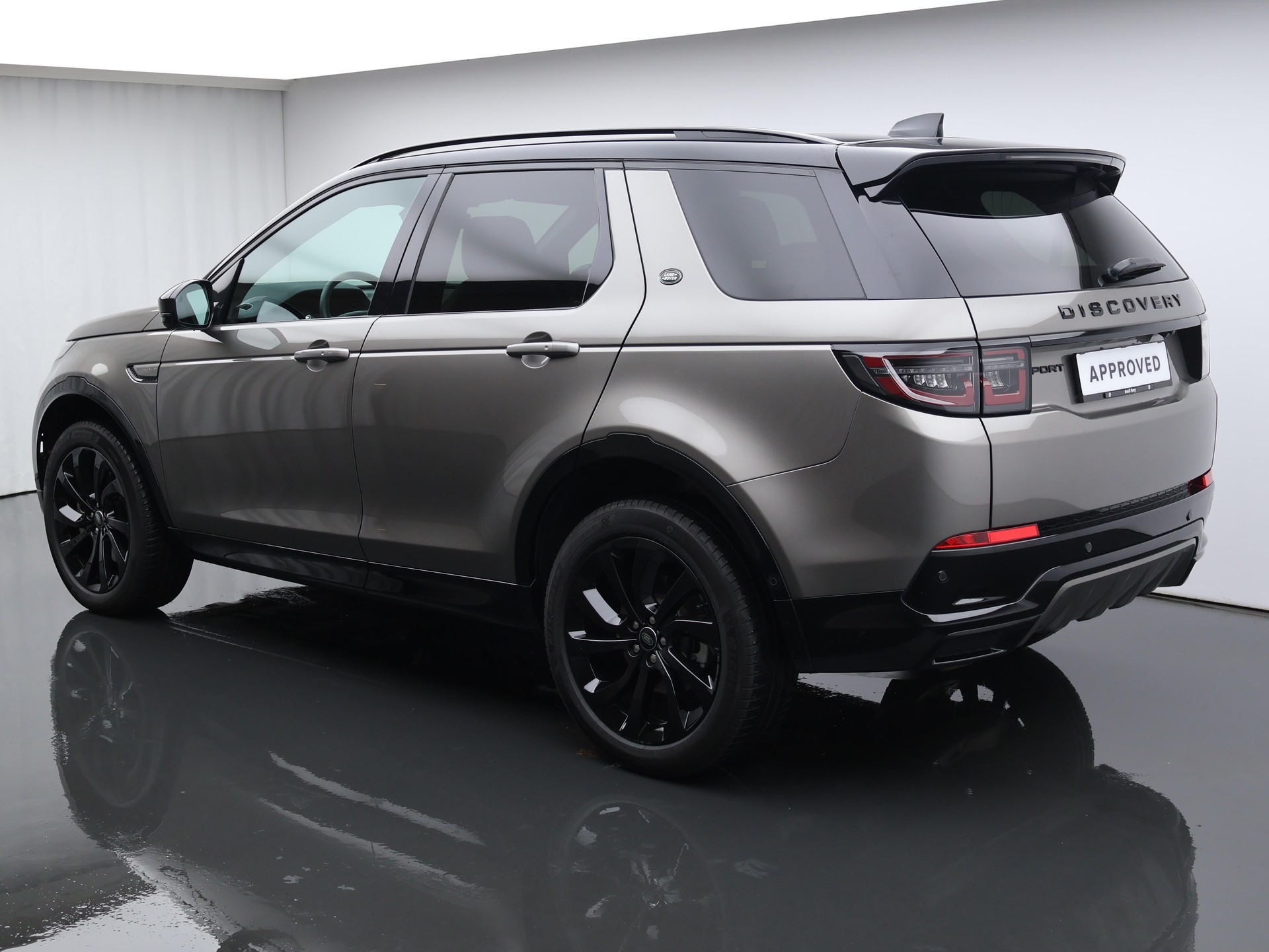LAND ROVER Discovery Sport 2.0 I4 Dynamic SE 7P-image-4