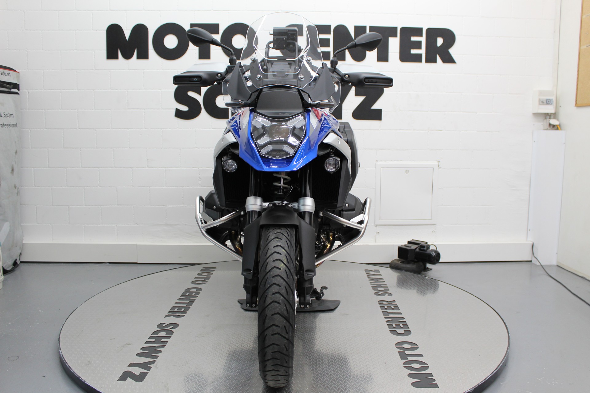BMW R 1300 GS-showroom-element-2