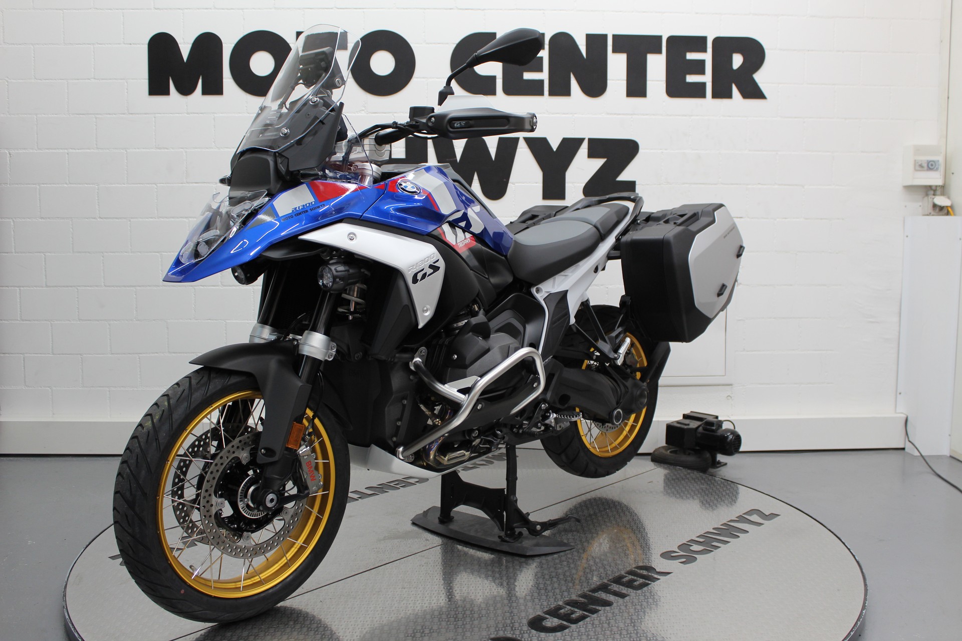 BMW R 1300 GS-showroom-element-3