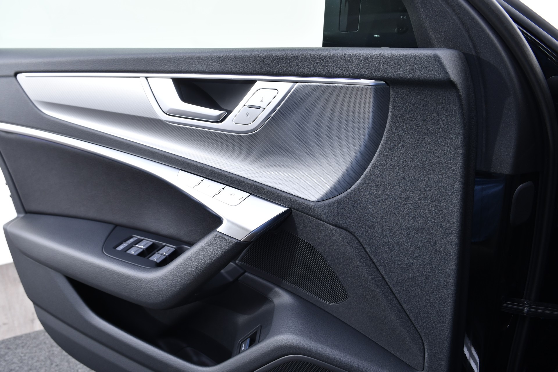 AUDI A6 Avant 45 TFSI Sport S-tronic quattro-image-11