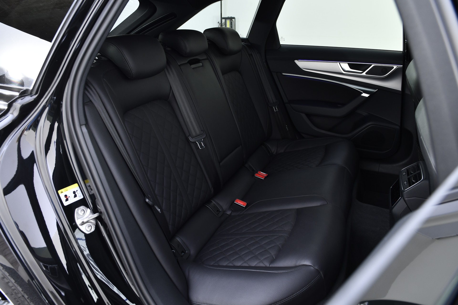 AUDI A6 Avant 45 TFSI Sport S-tronic quattro-image-21