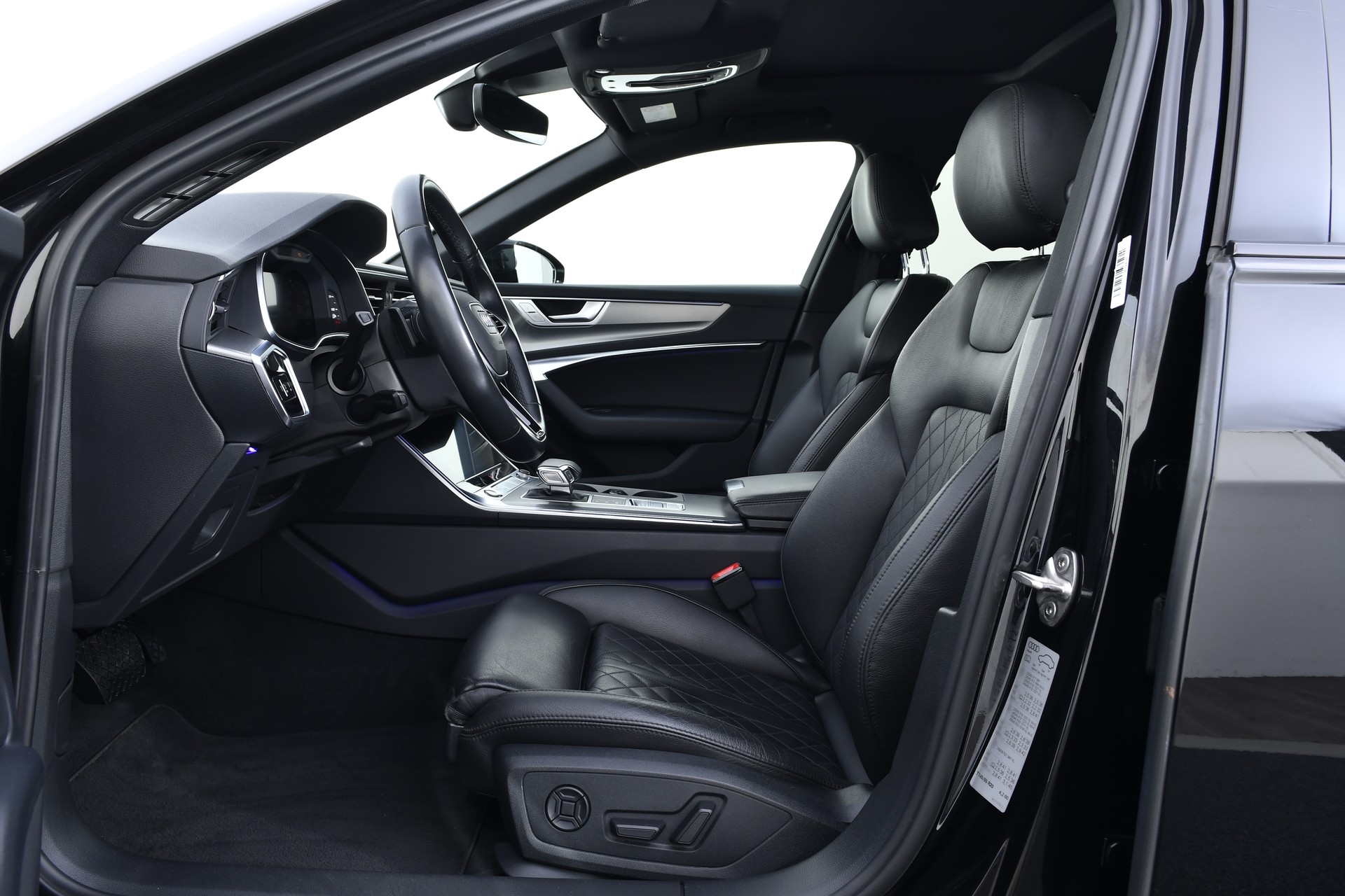 AUDI A6 Avant 45 TFSI Sport S-tronic quattro-image-9