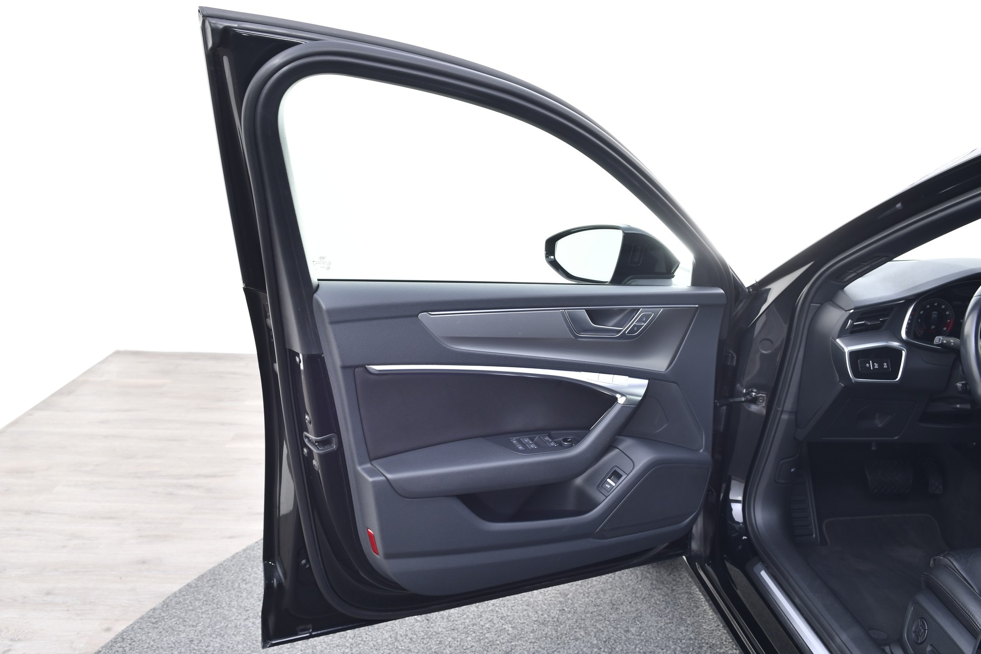 AUDI A6 Avant 45 TFSI Sport S-tronic quattro-image-8