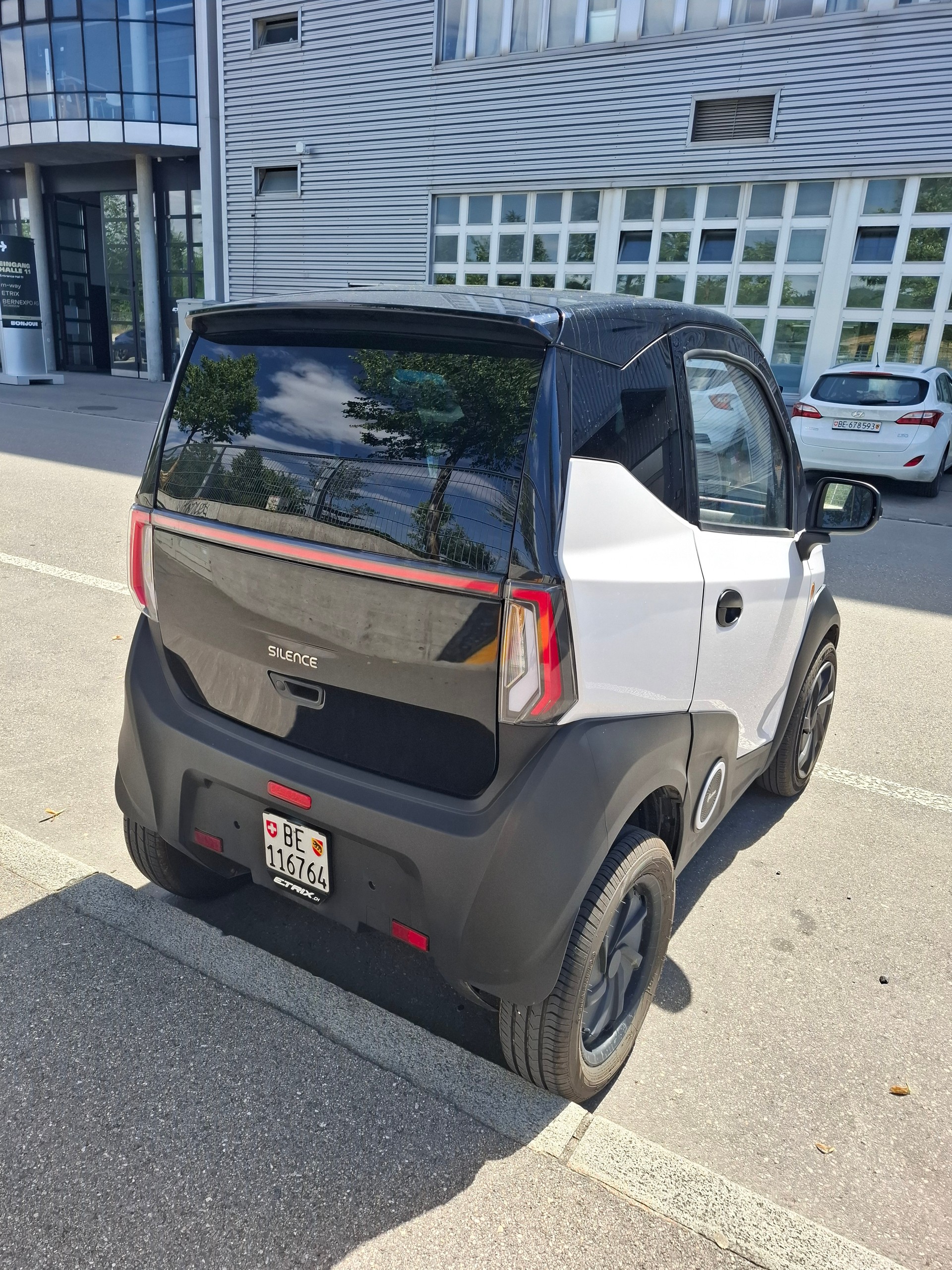 SILENCE 90km/h mit 2 Batterien-showroom-element-1
