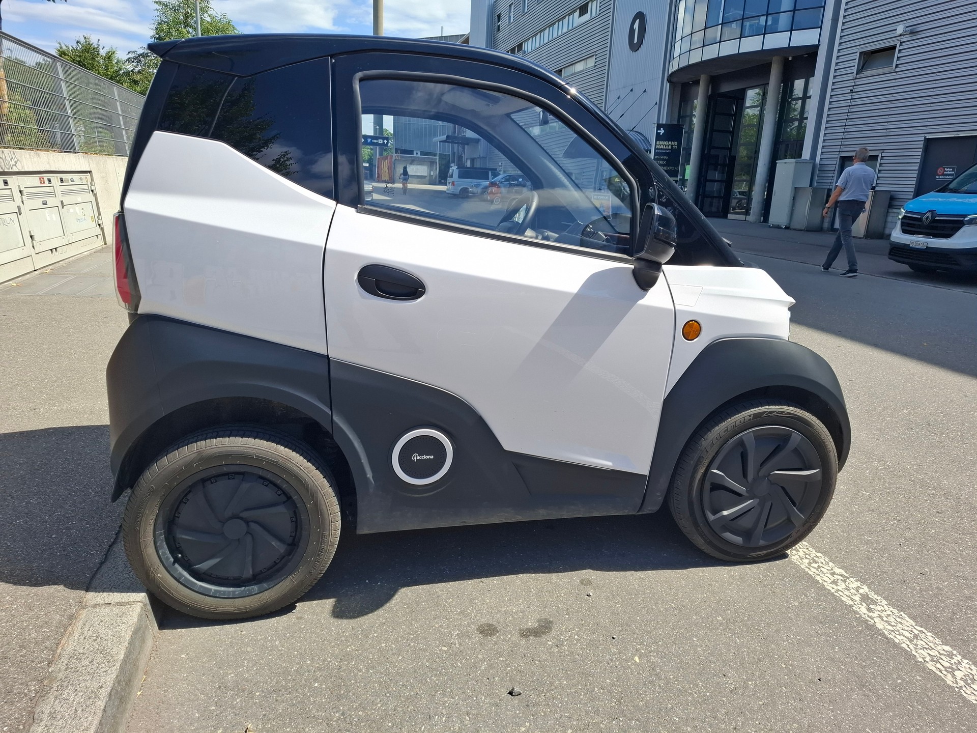 SILENCE 90km/h mit 2 Batterien-showroom-element-2