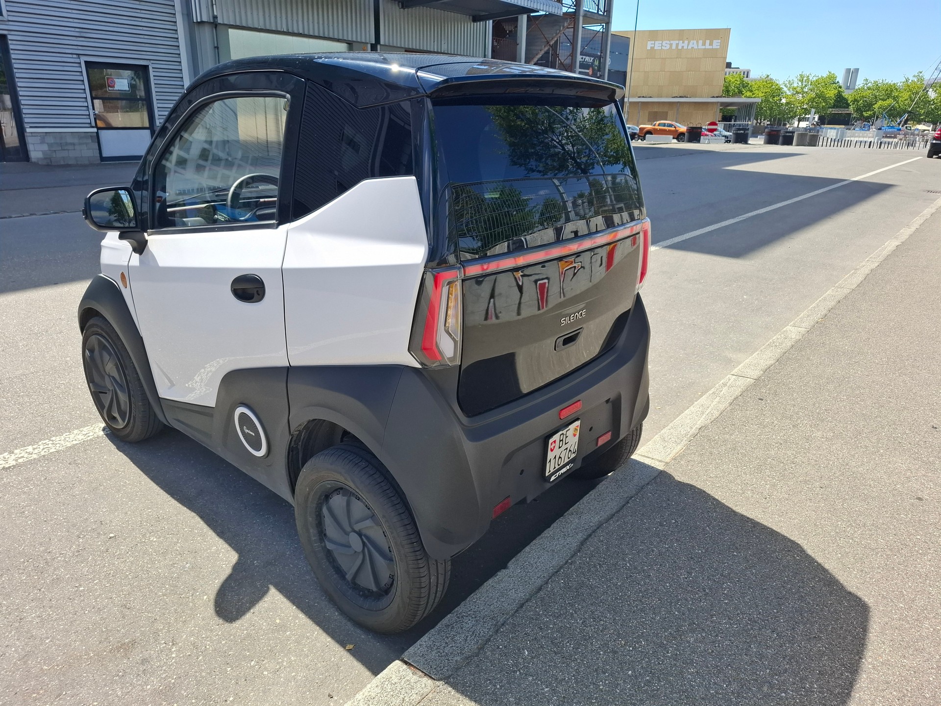 SILENCE 90km/h mit 2 Batterien-showroom-element-3