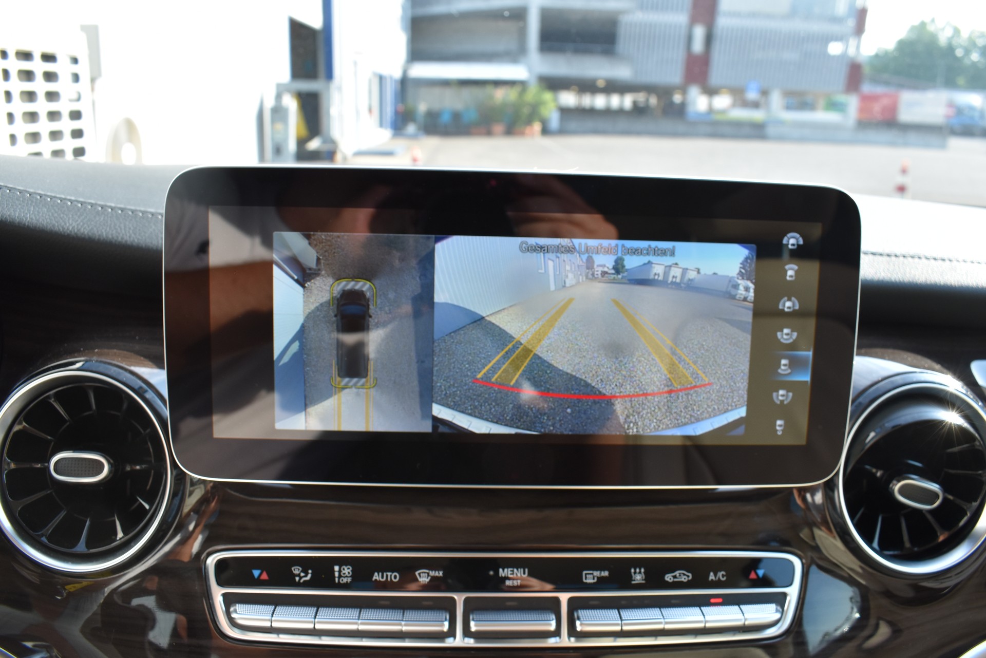 MERCEDES-BENZ V 300 d lang 4Matic 9G-Tronic-image-13