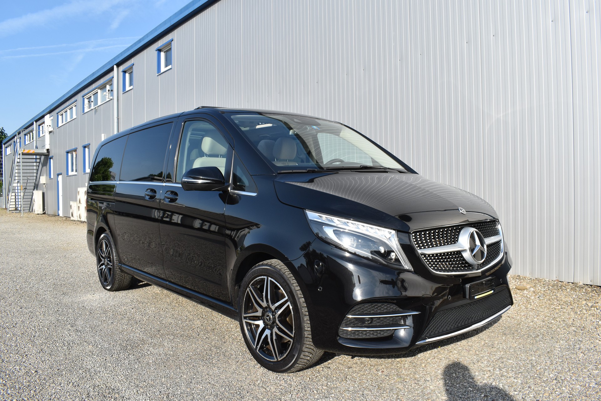 MERCEDES-BENZ V 300 d lang 4Matic 9G-Tronic-image-2