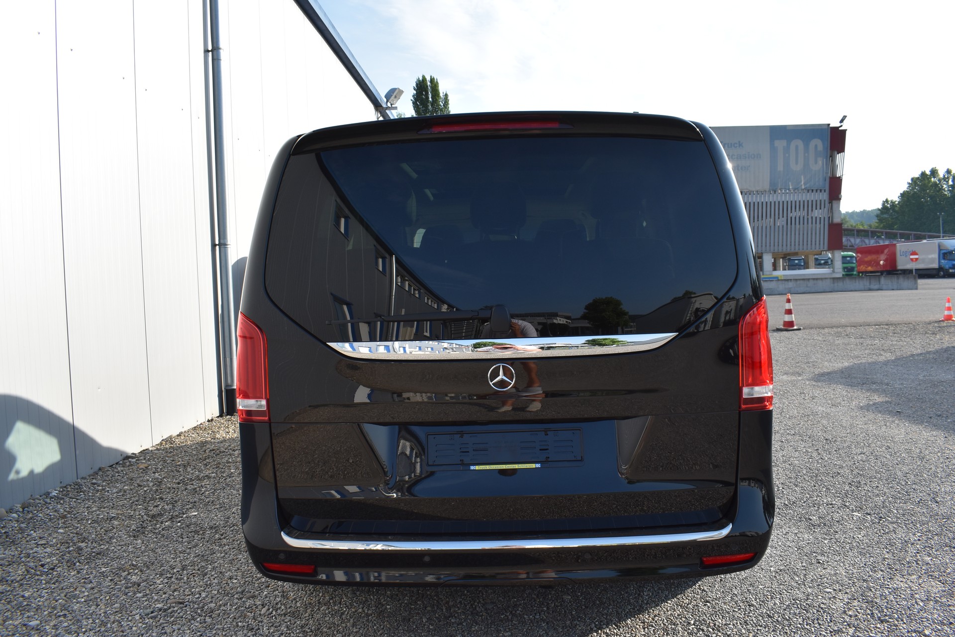 MERCEDES-BENZ V 300 d lang 4Matic 9G-Tronic-image-4