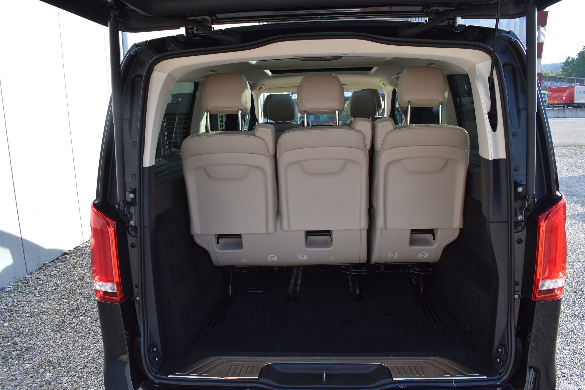 MERCEDES-BENZ V 300 d lang 4Matic 9G-Tronic-image-7