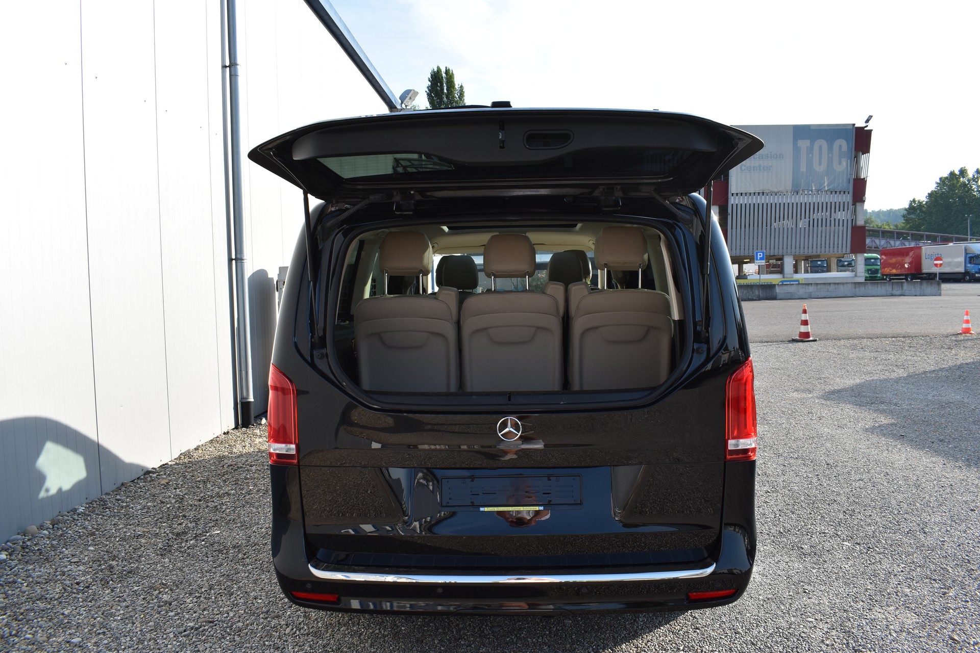 MERCEDES-BENZ V 300 d lang 4Matic 9G-Tronic-image-5