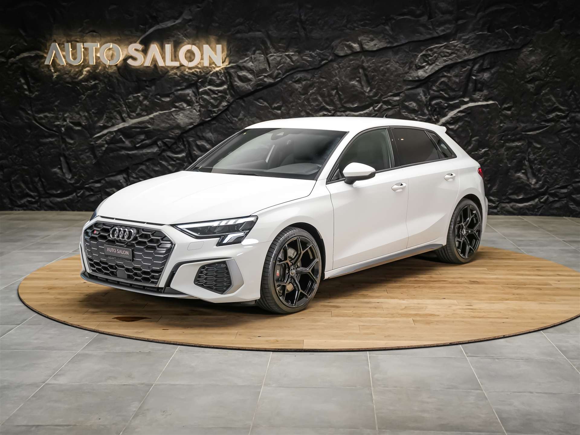 AUDI S3 Sportback 2.0 TFSI quattro S-tronic 19" Felgen*Assistenzpaket*