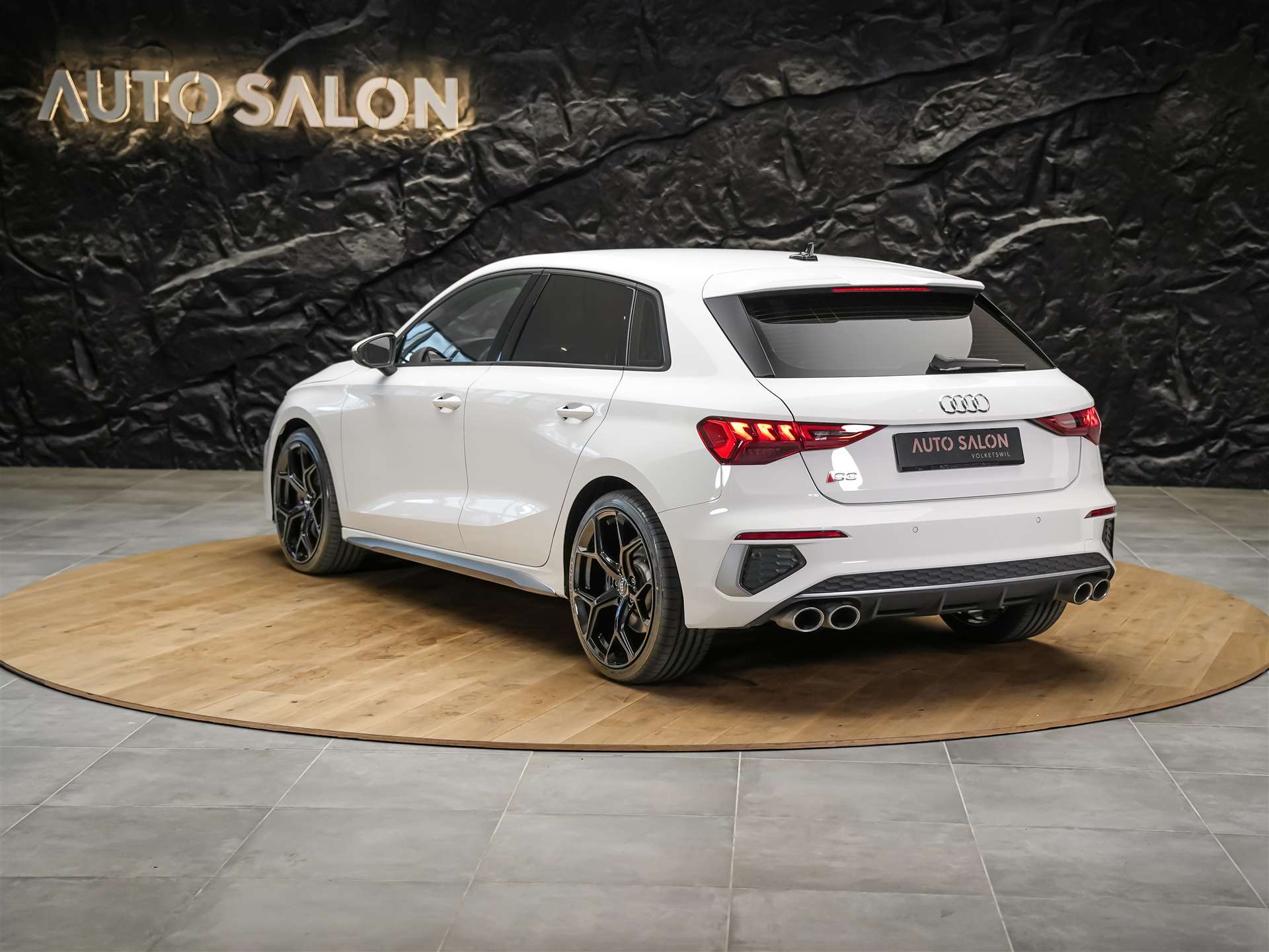 AUDI S3 Sportback 2.0 TFSI quattro S-tronic 19" Felgen*Assistenzpaket*-showroom-element-2