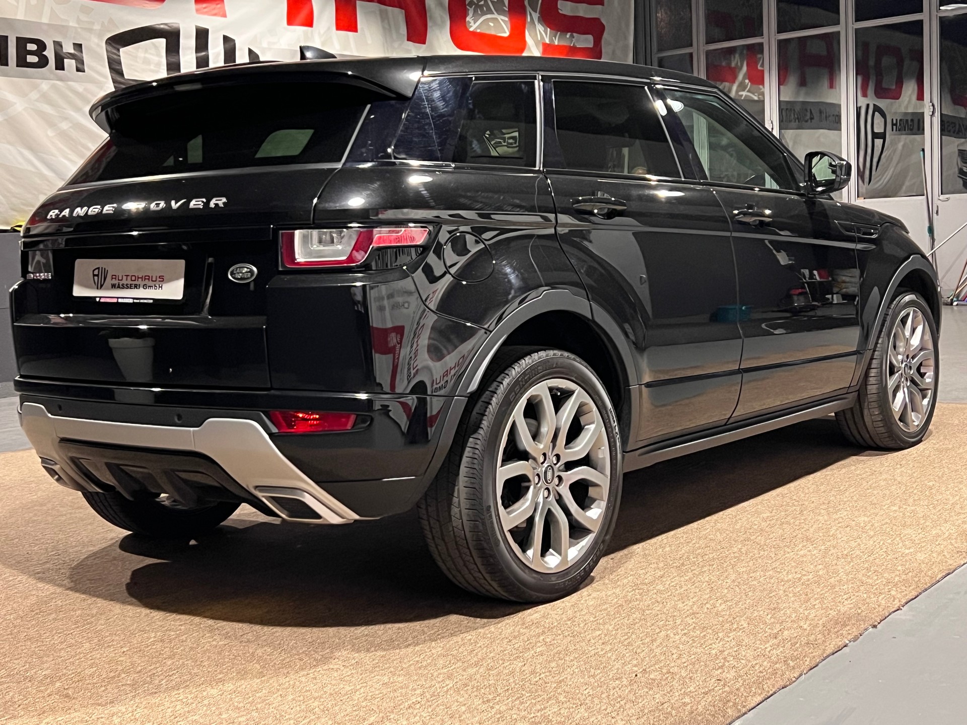 LAND ROVER Range Rover Evoque 2.0 Si4 Autobiography AT9-image-2