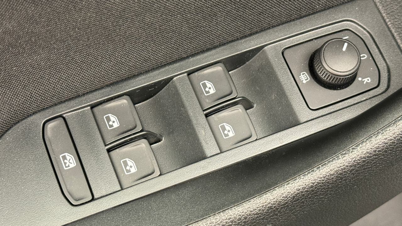 SKODA Kamiq 1.0 TSI Selection DSG-image-8