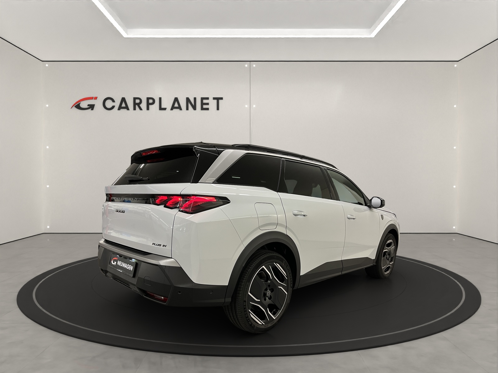 PEUGEOT 5008 1.2 Hybrid GT Exclusive-image-4
