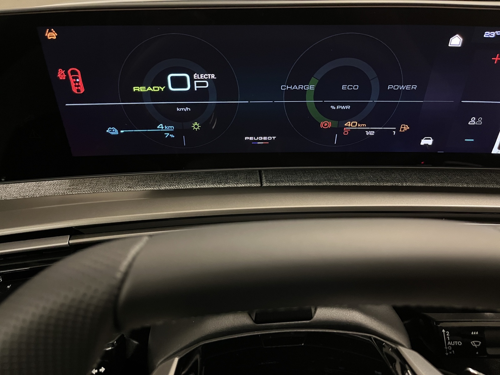 PEUGEOT 5008 1.2 Hybrid GT Exclusive-image-9