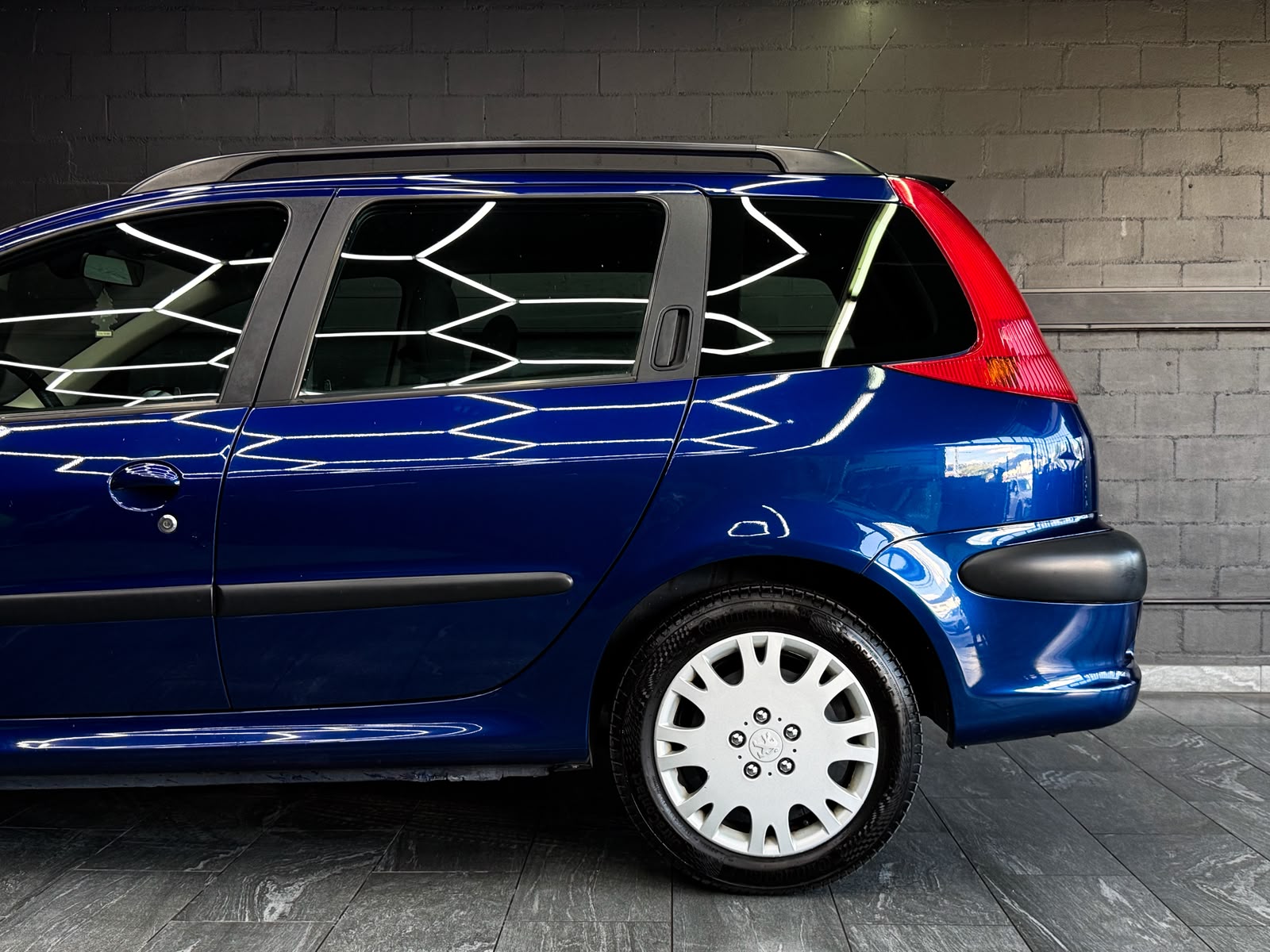 PEUGEOT 206 SW 1.6 16V XS-image-6