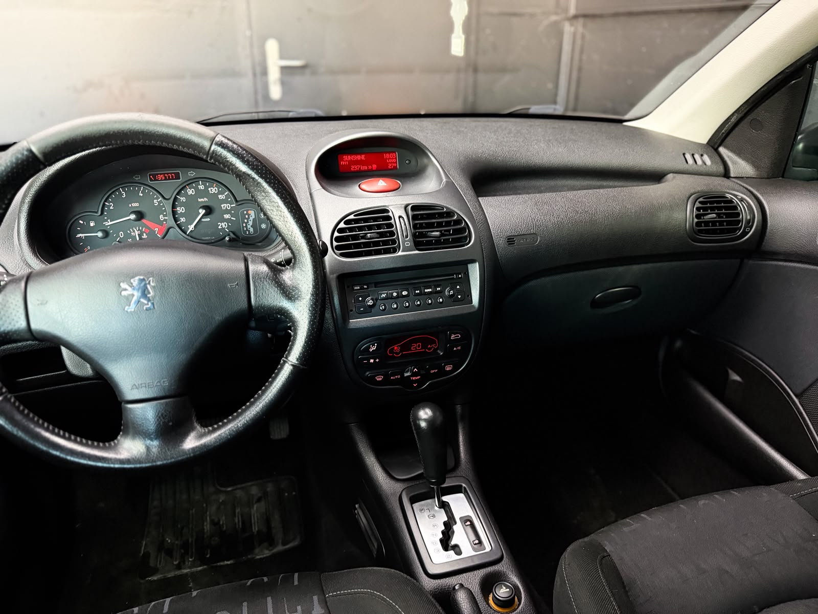PEUGEOT 206 SW 1.6 16V XS-image-11