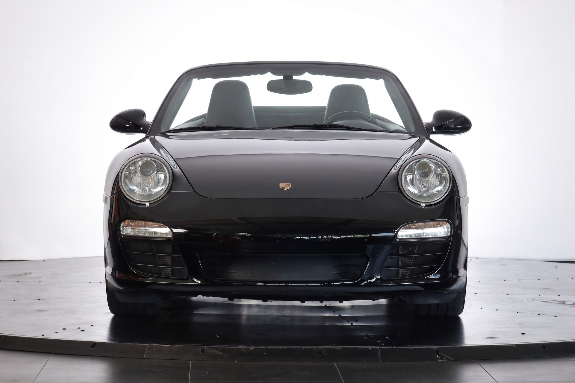 PORSCHE 911 Cabrio Carrera-image-24