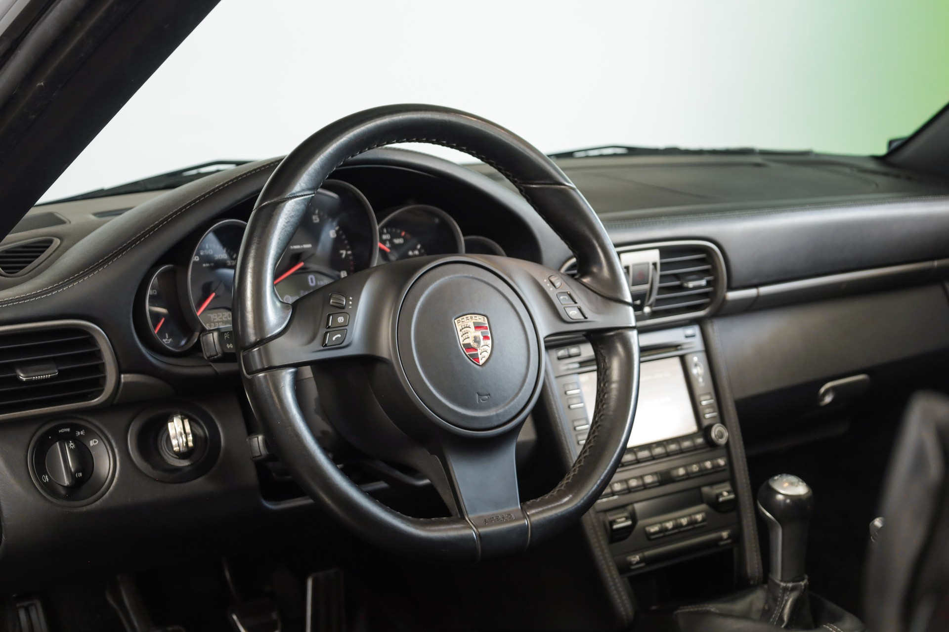 PORSCHE 911 Cabrio Carrera-image-11