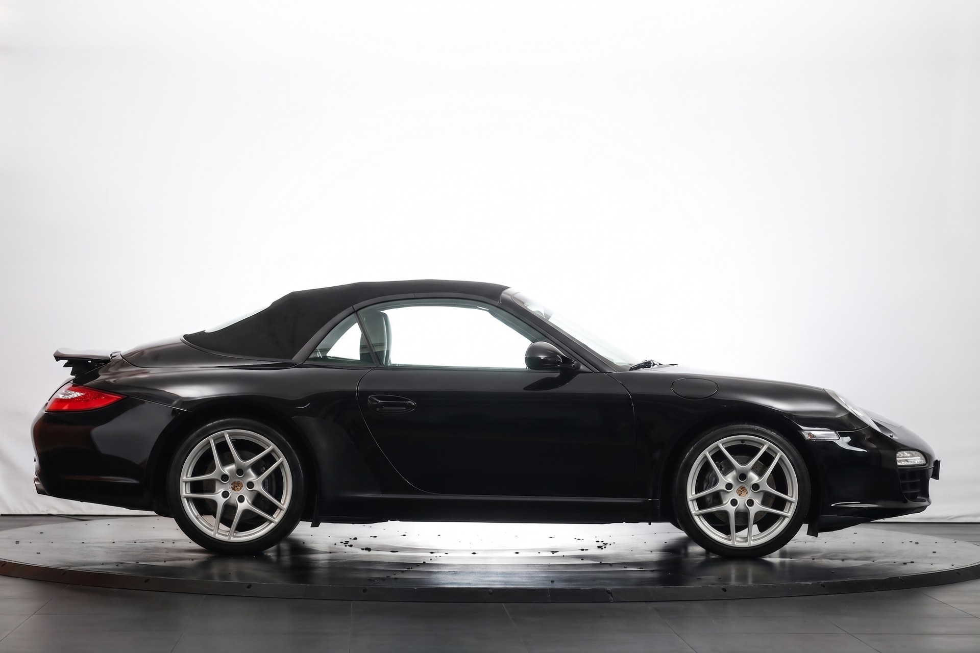 PORSCHE 911 Cabrio Carrera-image-27