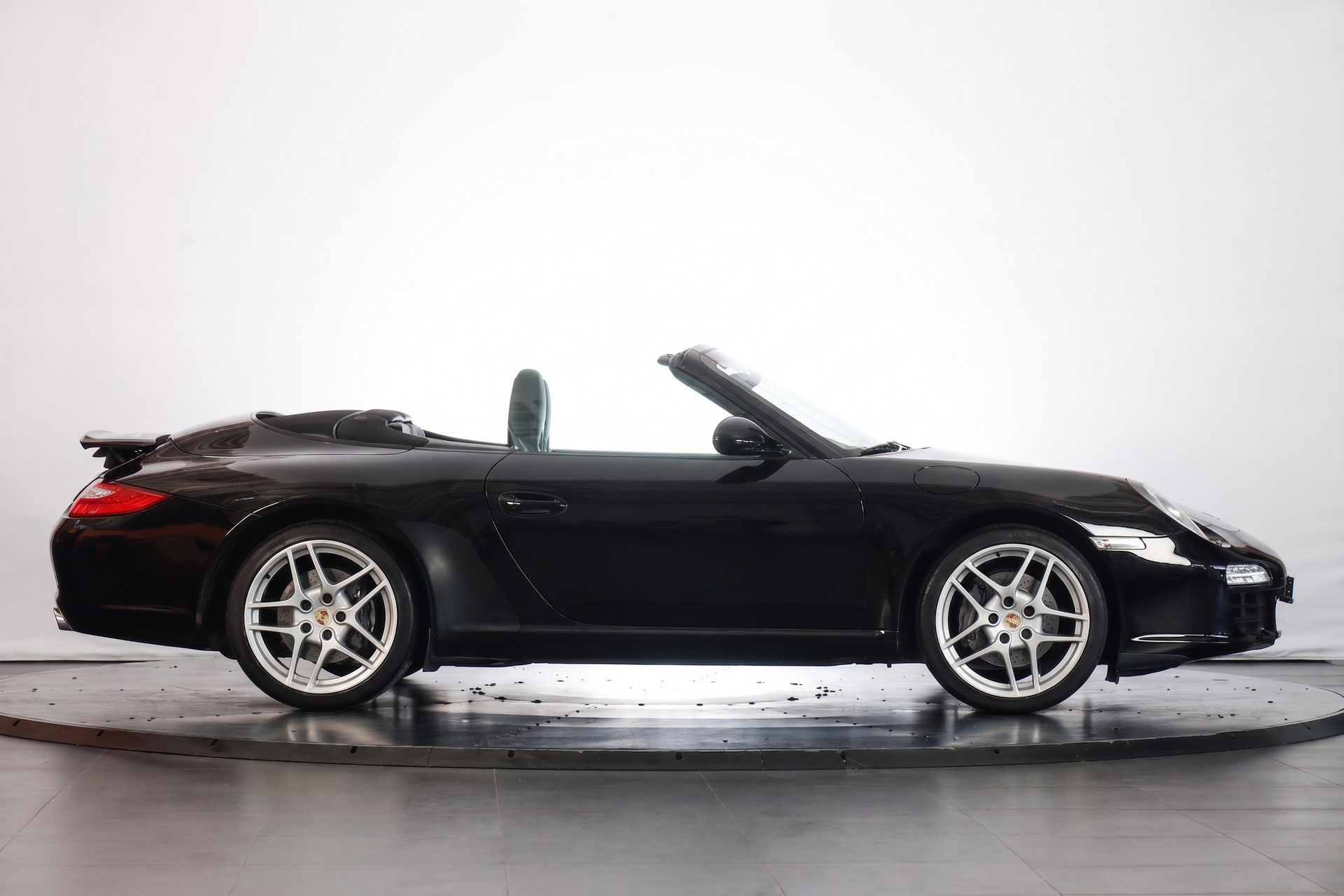 PORSCHE 911 Cabrio Carrera-image-6