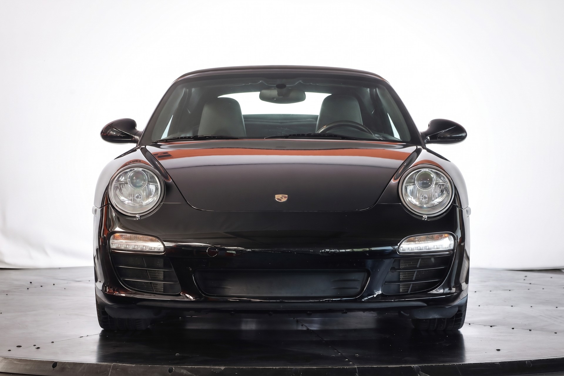 PORSCHE 911 Cabrio Carrera-image-1