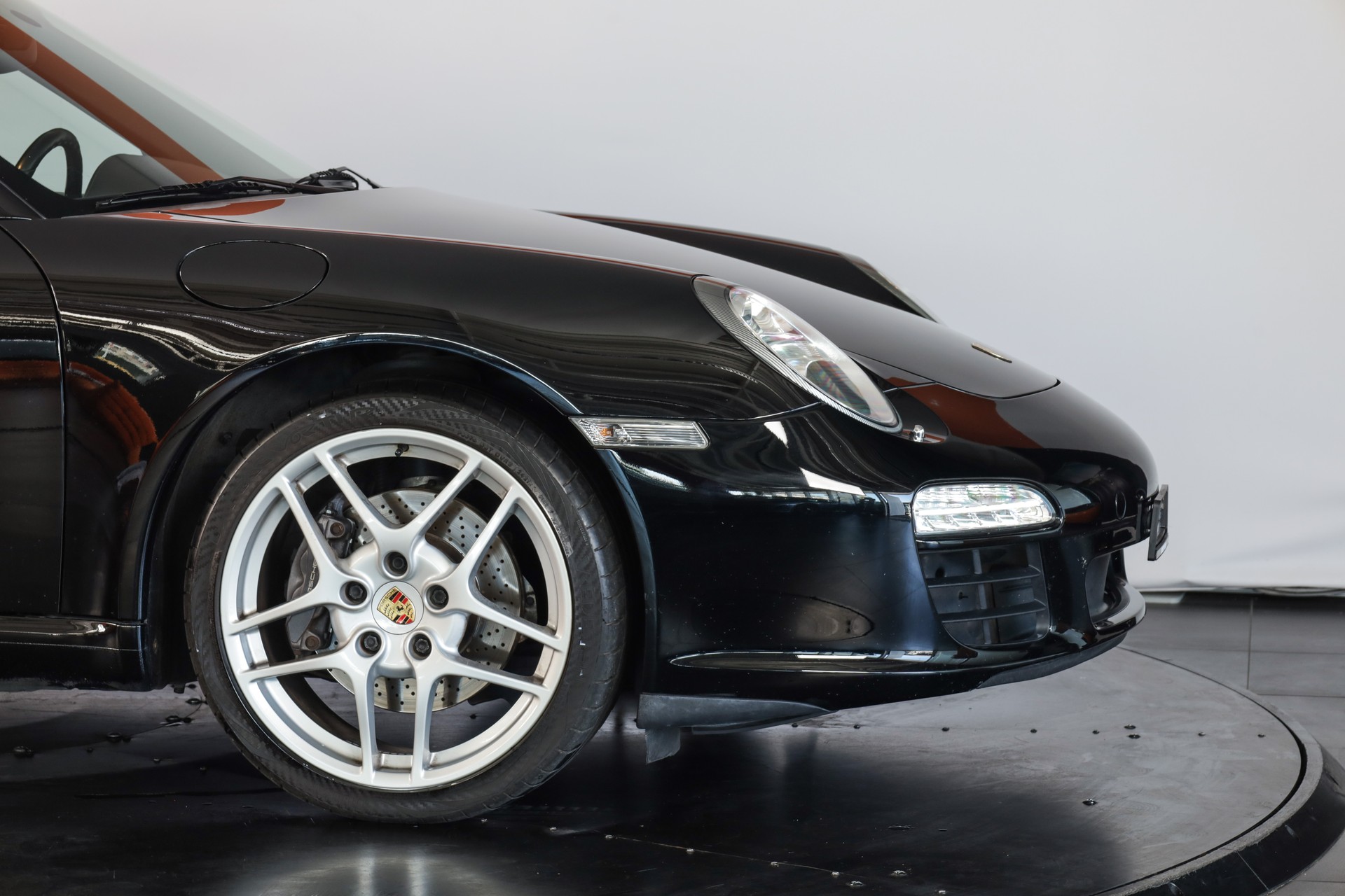 PORSCHE 911 Cabrio Carrera-image-8
