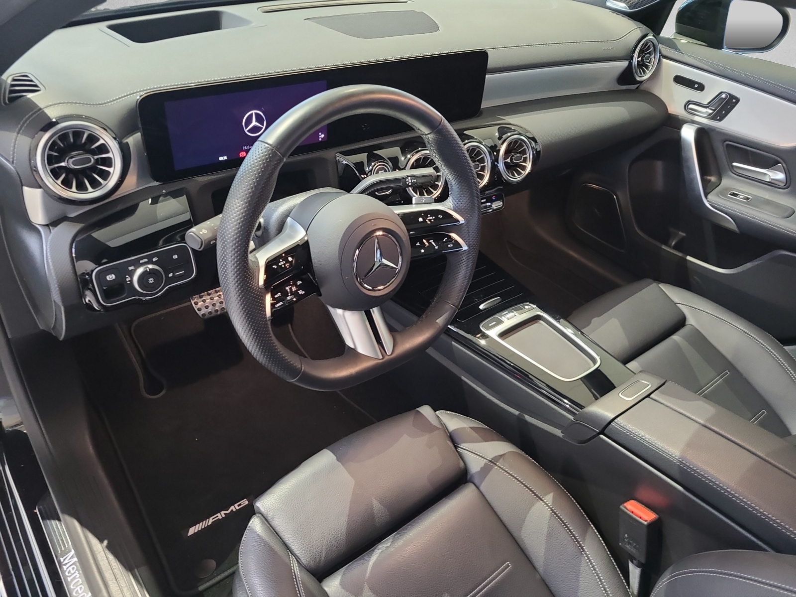 MERCEDES-BENZ A 250 4Matic 8G-DCT-image-6