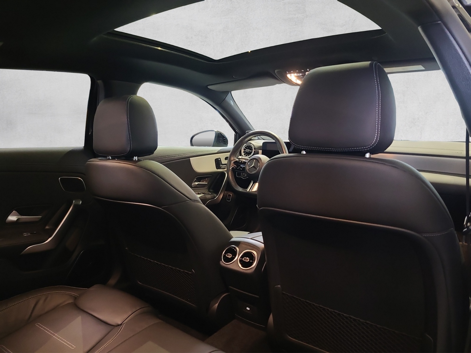 MERCEDES-BENZ A 250 4Matic 8G-DCT-image-14