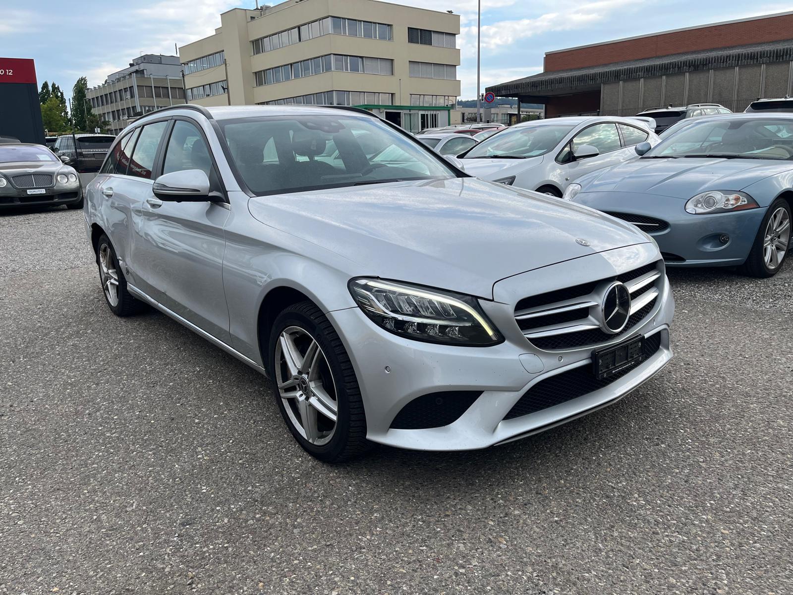 MERCEDES-BENZ C 220 d 4matic Kombi-showroom-element-2