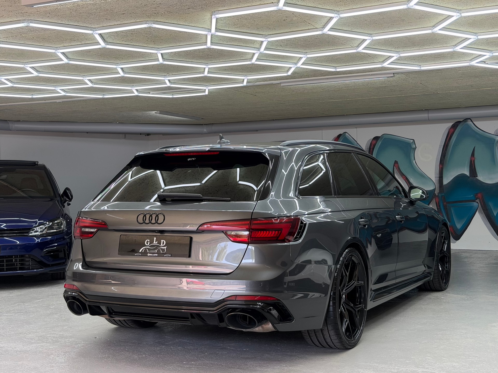 AUDI RS4 Avant 2.9 TFSI quattro tiptronic *20’ Perf wheels / Full options / CH auto / NO FAP/OPF*-image-4