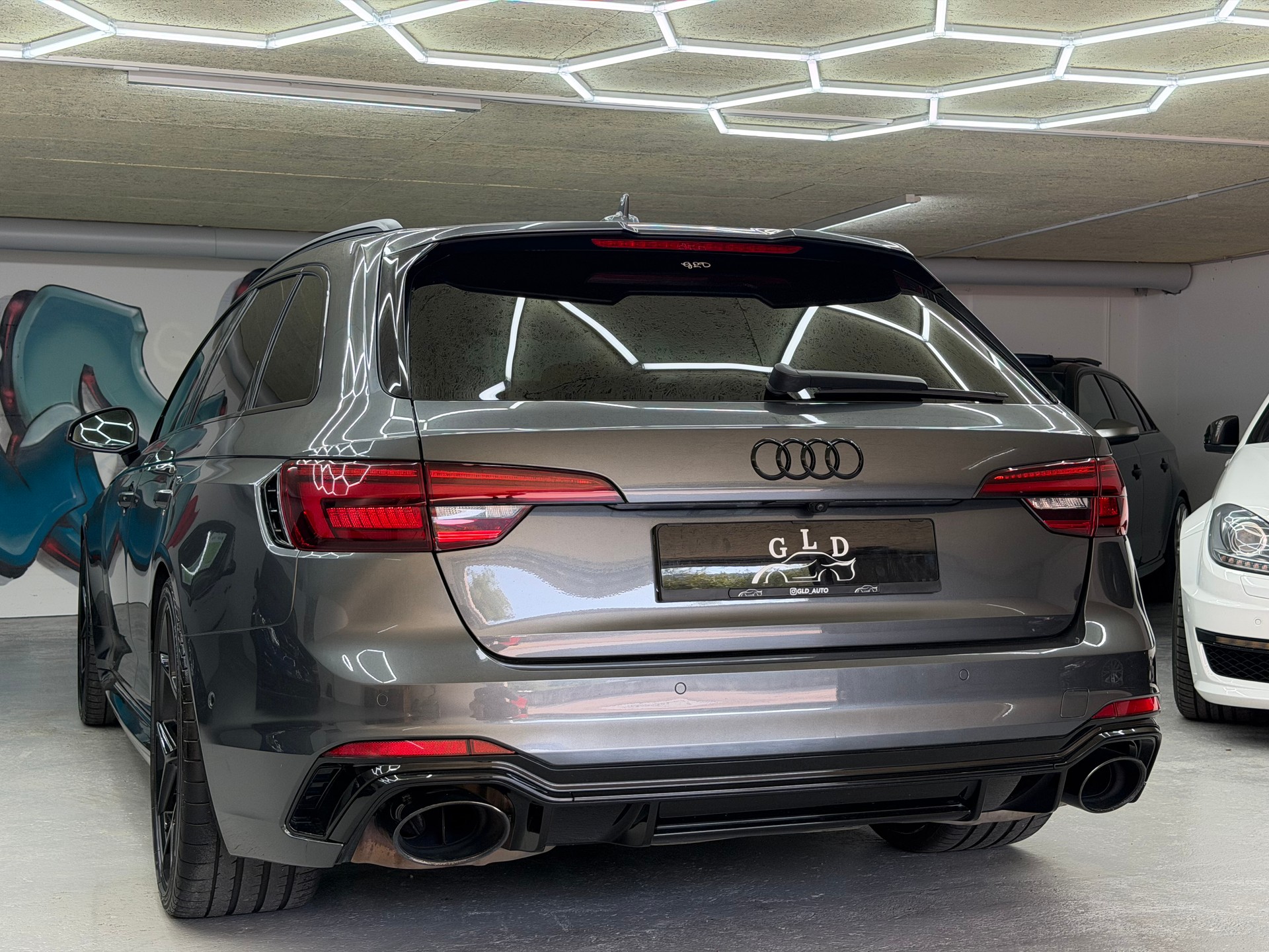 AUDI RS4 Avant 2.9 TFSI quattro tiptronic *20’ Perf wheels / Full options / CH auto / NO FAP/OPF*-image-5