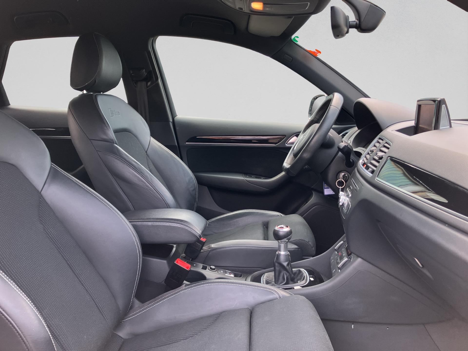 AUDI Q3 1.4 TFSI ultra sport-image-16