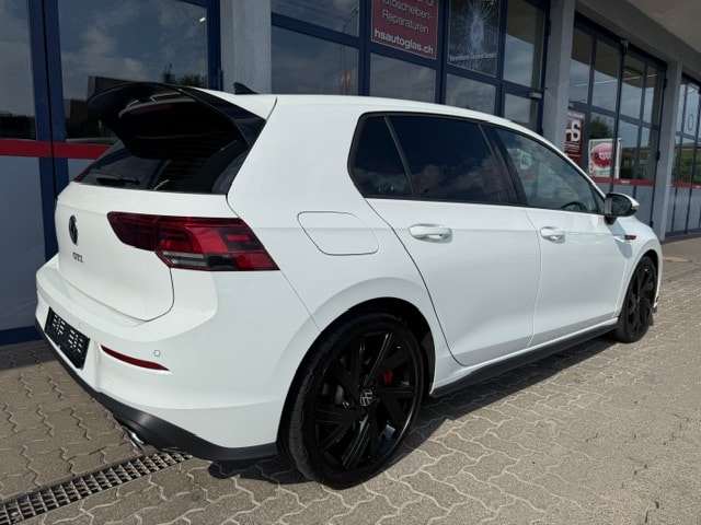 VW Golf 2.0 TSI GTI Clubsport DSG-image-2