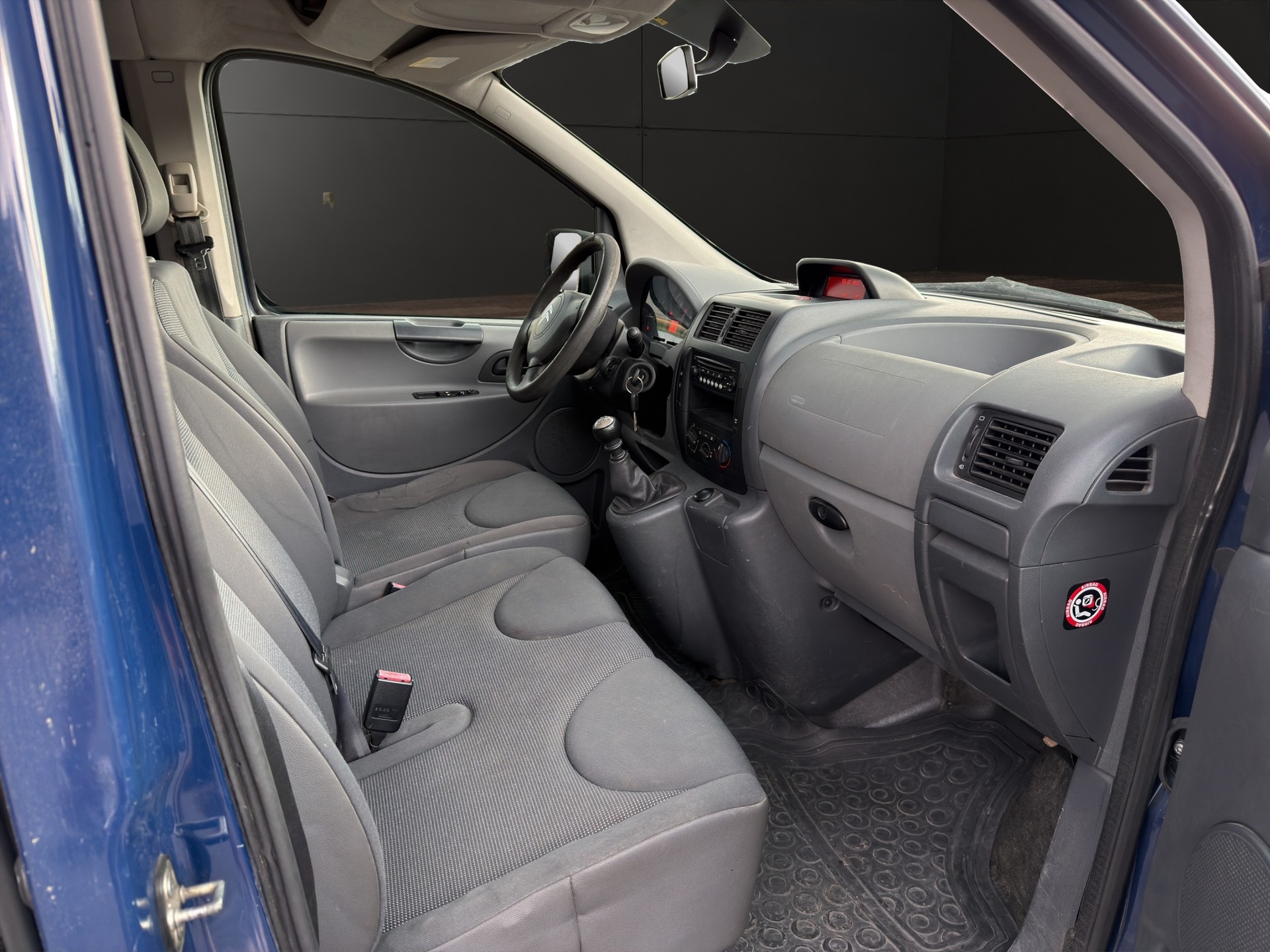 CITROEN Jumpy 2.0HDi L2H1 Seduction-image-10