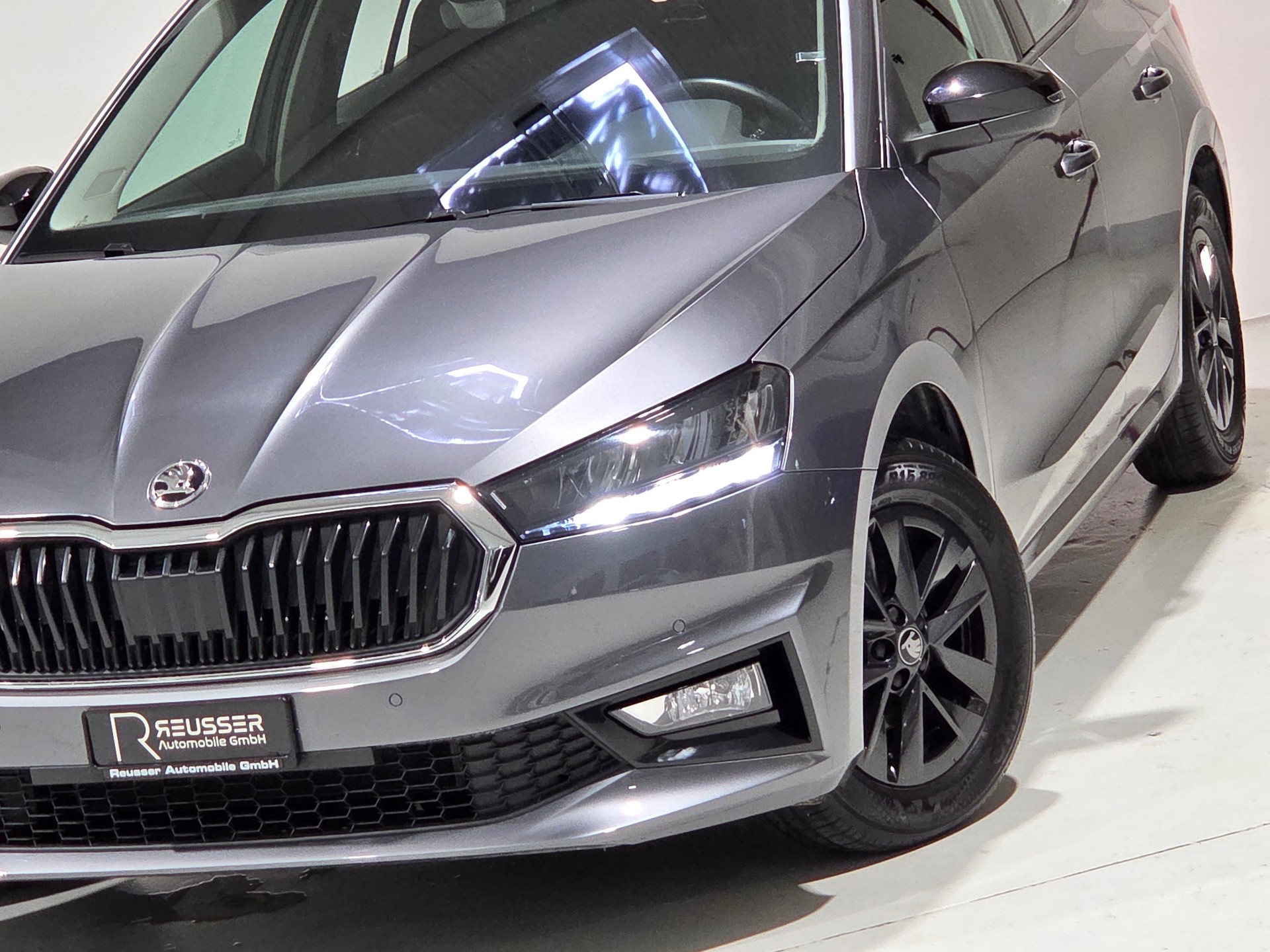 SKODA Fabia 1.0 Young Edition-image-14