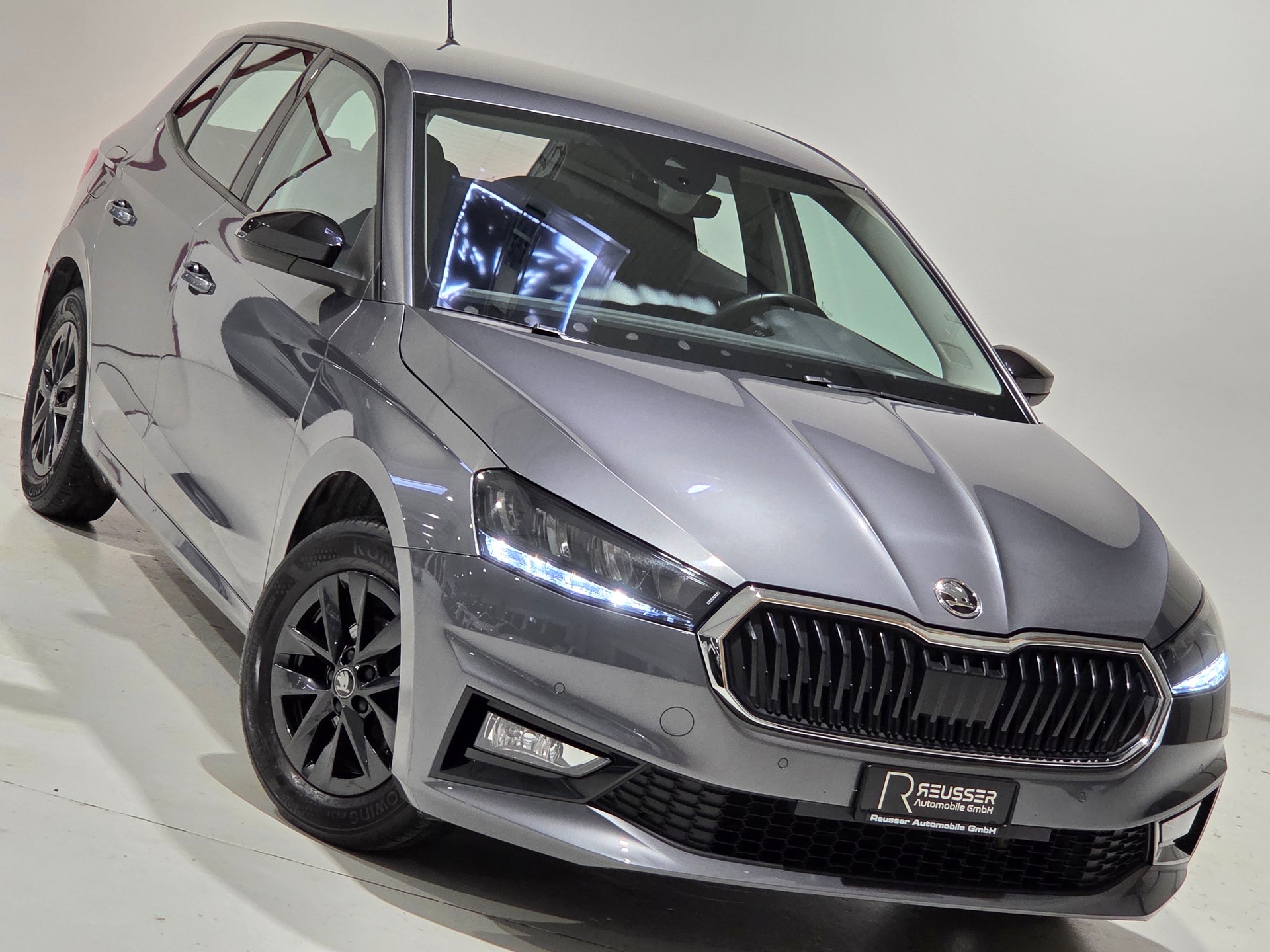 SKODA Fabia 1.0 Young Edition-image-17