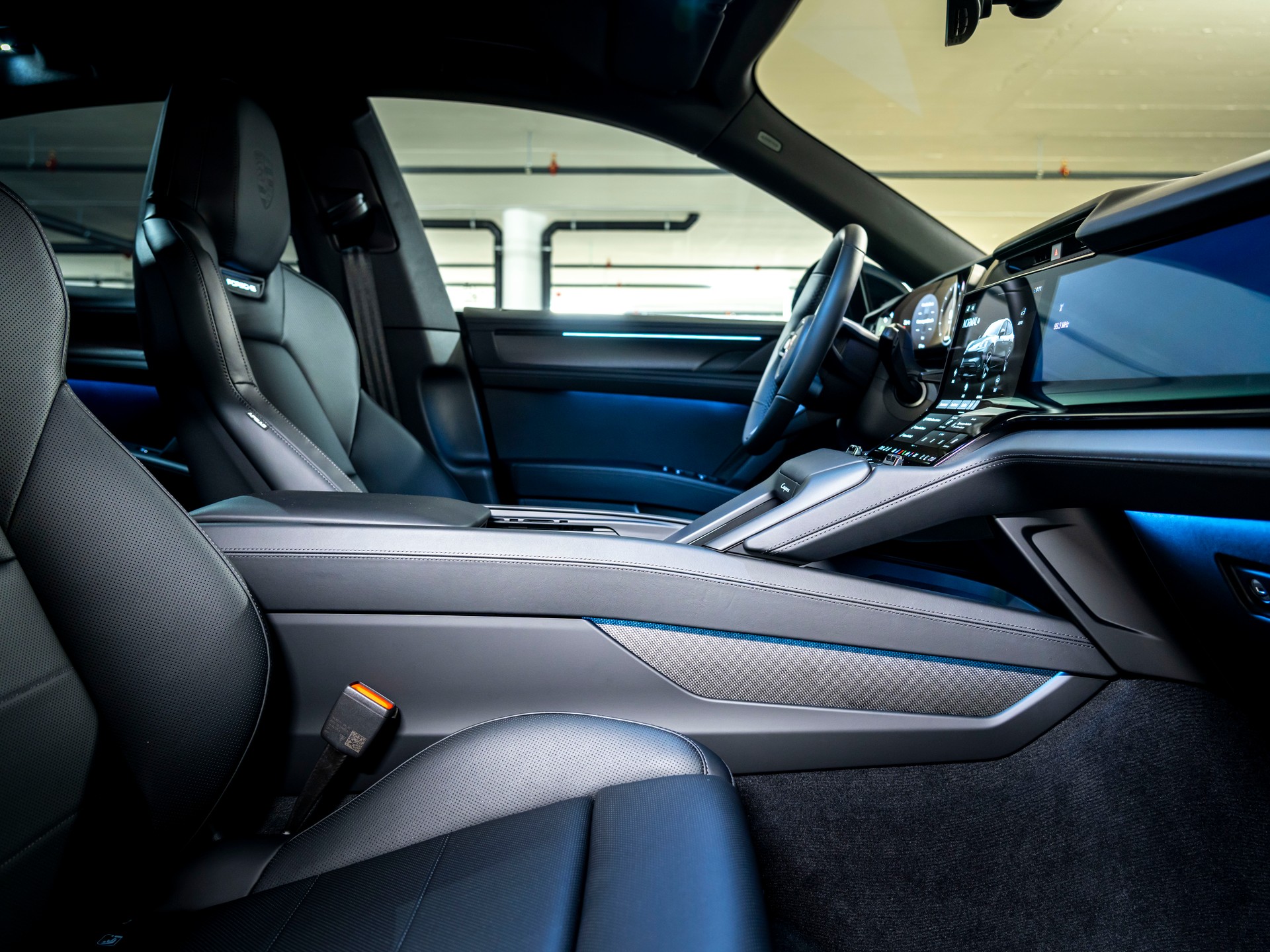 PORSCHE Cayenne Coupe S Electric 113 kWh-image-15