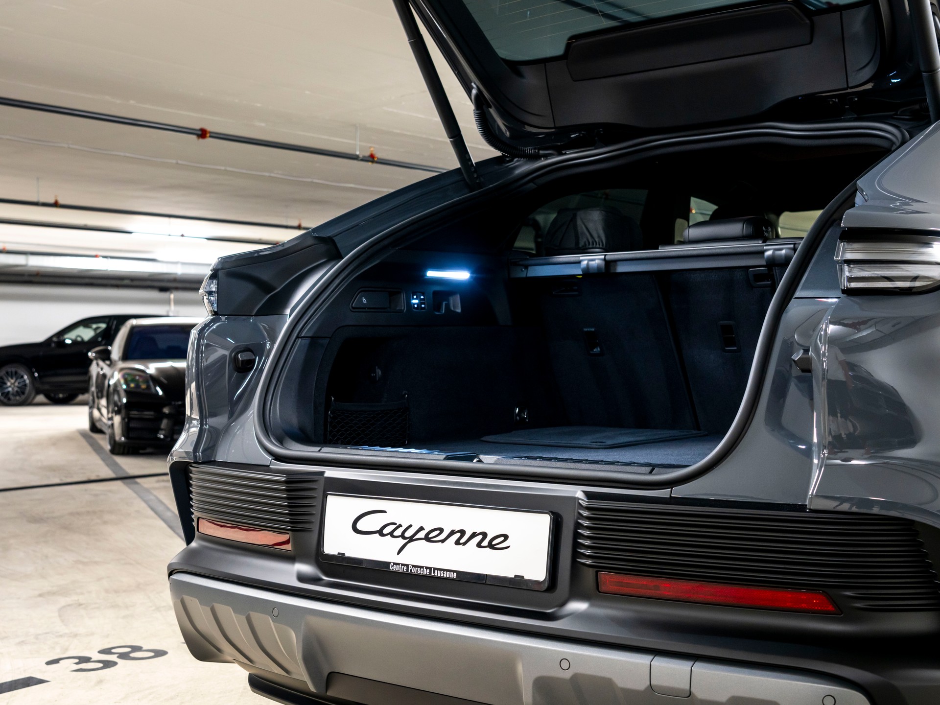 PORSCHE Cayenne Coupe S Electric 113 kWh-image-9